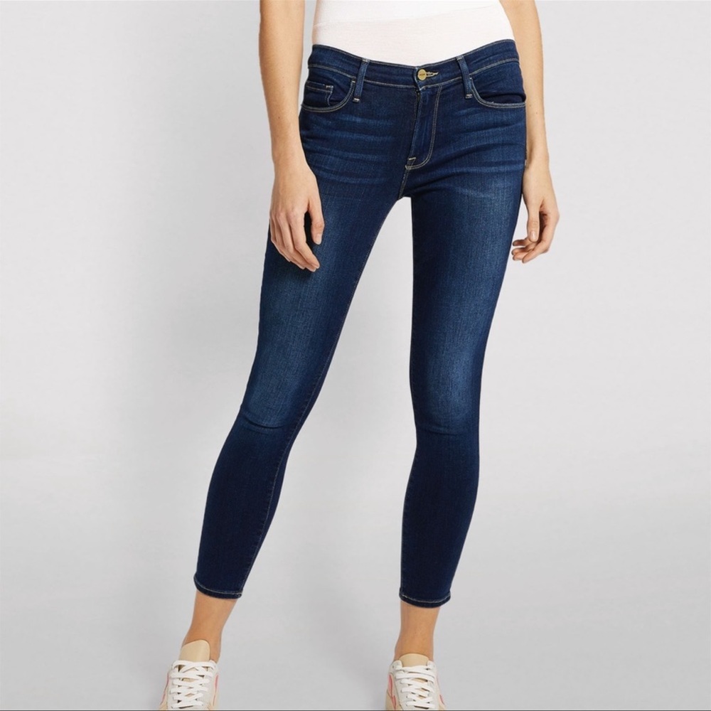 EUC. Frame denim “le skinny de Jeanne” in Wellington wash